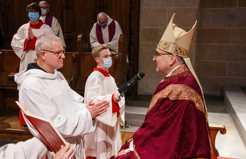 Gerd Neuhold/Sonntagsblatt Bruder Seraphim Fragner und Bischof Wilhelm Krautwaschl