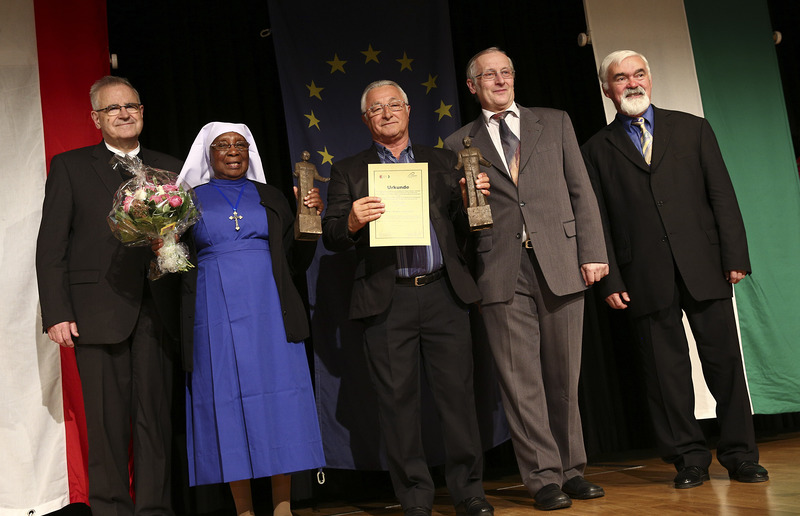 Generalvikar Heinrich Schnuderl, Sr. Veronica Petri, Frei Anastacio Ribeiro, Leopold Wimmer, Vorsitzender der KMBÖ und Ernest Theußl, Vorsitzender der KMB Steiermark / Gerd Neuhold, Sonntagsblatt