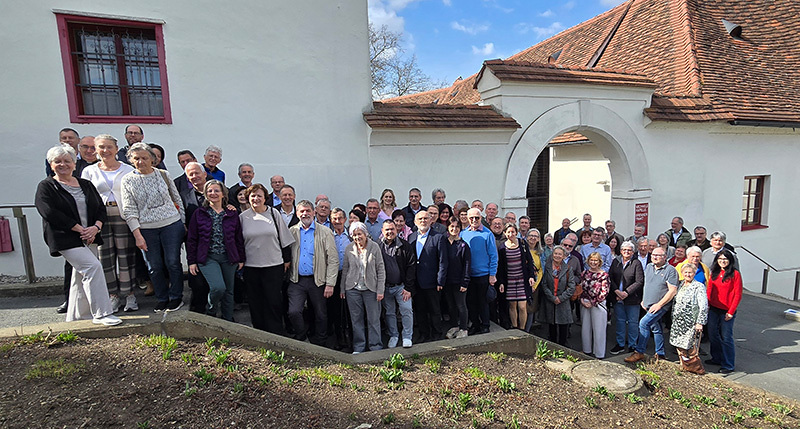 Diakone und Ehefrauen am Ende der Exerzitien auf Schloss Seggau 2026