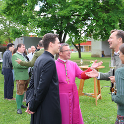 Festmesse und Segnung des neu renovierten Pfarrhofes in Dobl mit Weihbischof Johannes Freitag.