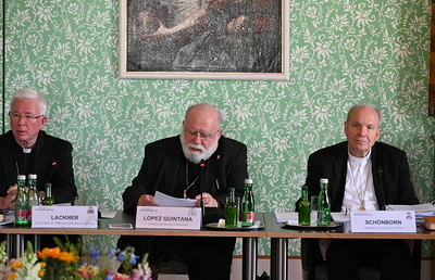 Unter Anwesenheit des apostolischen Nuntius Pedro Lopez Quintana (Mitte) tagte die österreichische Bischofskonferenz in Mariazell.