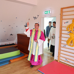 Festmesse und Segnung des neu renovierten Pfarrhofes in Dobl mit Weihbischof Johannes Freitag.