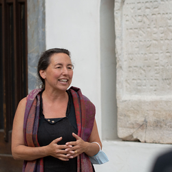 Die Heilige Schrift im Judentum stand im Mittelpunkt eines Stadtspazierganges mit Ruth Lauppert-Scholz in Graz.