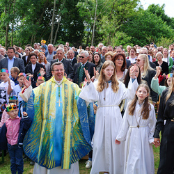 Festmesse und Segnung des neu renovierten Pfarrhofes in Dobl mit Weihbischof Johannes Freitag.