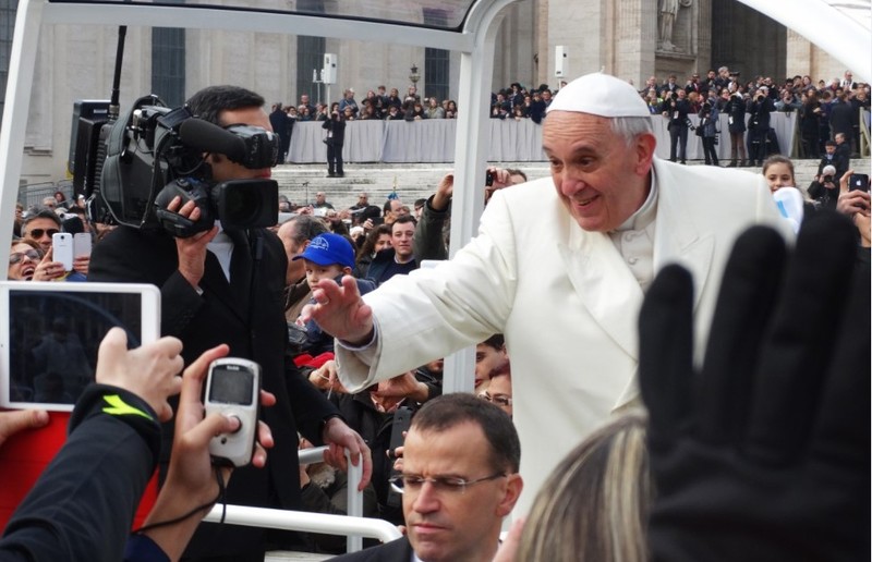 pxhere, public domain 'Wir alle sind verantwortlich für die Kommunikation, die wir betreiben', so der Papst in seiner Botschaft zum 'Mediensonntag'