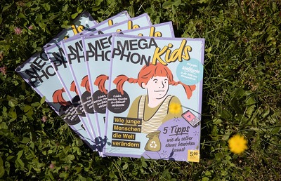 Rechtzeitig zum Schmökern in den Ferien: Das erste Megaphon KIDS ist da!