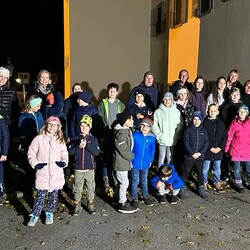 Gruppenfoto im Pfarrhof