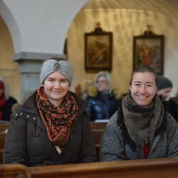 Firmbegleiterinnen Viky Reinprecht und Antonia Jäger