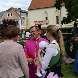 Festmesse und Segnung des neu renovierten Pfarrhofes in Dobl mit Weihbischof Johannes Freitag.