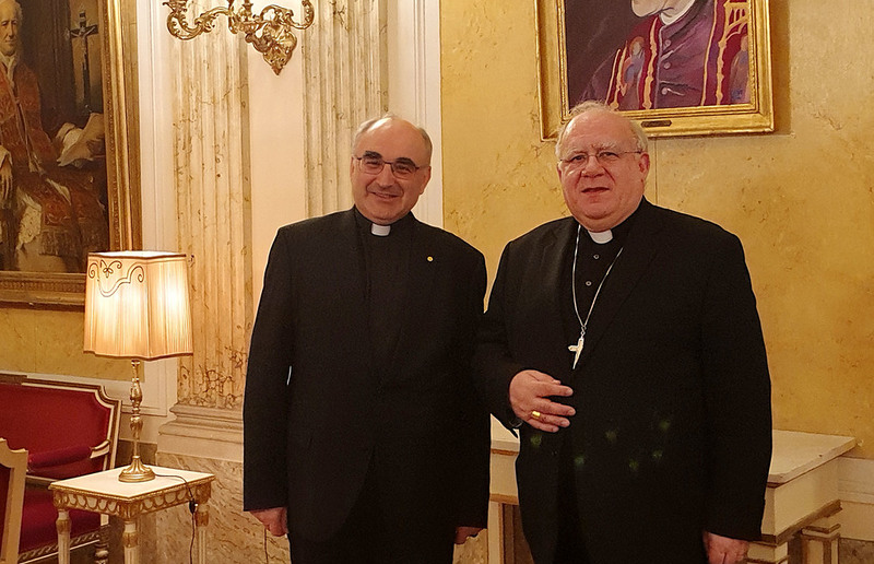 Erzbischof Lopez spricht fünf Sprachen, darunter auch Deutsch. 