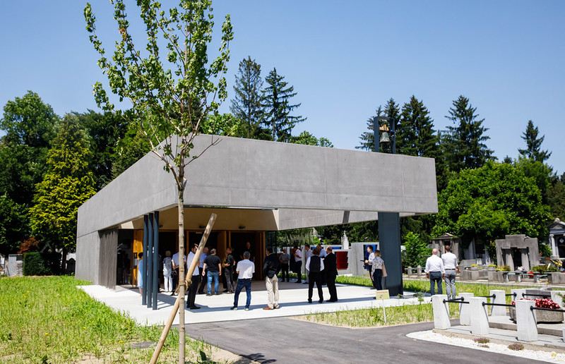 Die neue Zeremonienhalle am Grazer St. Peter Stadtfriedhof: Schlicht, funktionell, würdevoll.