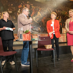 Seit 1998 leitet Christa Wiener-Pucher die Hörbibliothek in Graz.