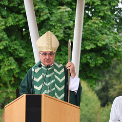 Festmesse beim Familienzeltfest der Lebenswelten Steiermark bei den Barmherzigen Brüdern mit Bischof Wilhelm Krautwaschl