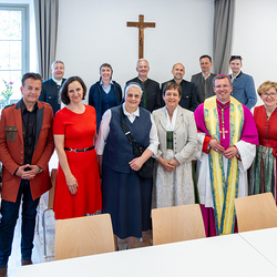 Festmesse und Segnung des neu renovierten Pfarrhofes in Dobl mit Weihbischof Johannes Freitag.