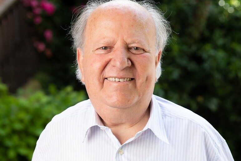 The Schubidu Quartet Grigorios Larentzakis ist Universitätsprofessor, Theologe und Mitglied des interreligiösen Beirats der Stadt Graz für die griechisch-orthodoxe Kirche sowie des Ökumenischen Forums.