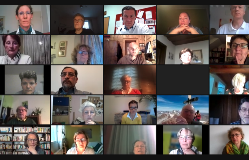 Konzentrierte Gesichter beim ersten Onlineforum für Pfarrgemeinderäte.