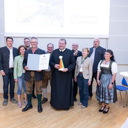 Gerd Neuhold, Sonntagsblatt