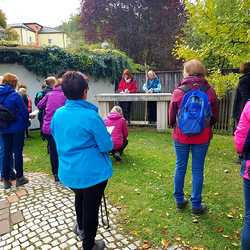 Spiritueller Impuls vor der Hundertwasser-Kirche in Bärnbach