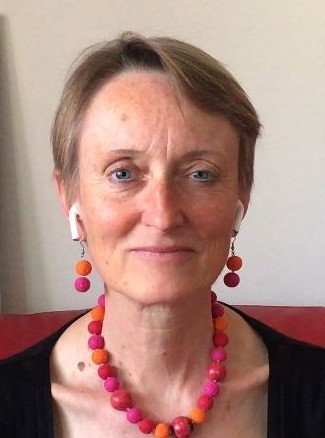 Rosa Hojas, Krankenhaus- und Pflegeheim-Seelsorgerin