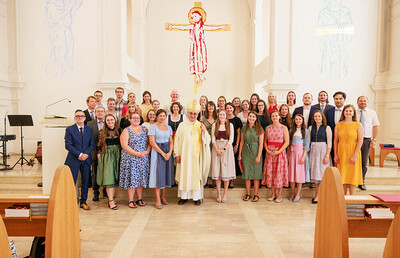 Am 2.9. wurden - vor Beginn der traditionellen Sommer.Bildung in einer Festmesse Religionslehrer in ihren Dienst der Verkündigung gesendet