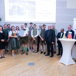 Gerd Neuhold, Sonntagsblatt