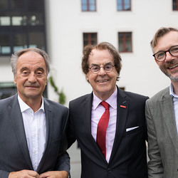 Gerd Neuhold, Sonntagsblatt