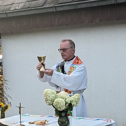 Outdoor Gottesdienst bei der Kapelle Waldsiedlung ESV Forst- Thalerhof Jung 