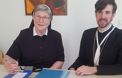 Leitungsteam der steirischen Ordenskonferenz: Sr. Sonja Dolesch und Propst Bernhard Mayrhofer