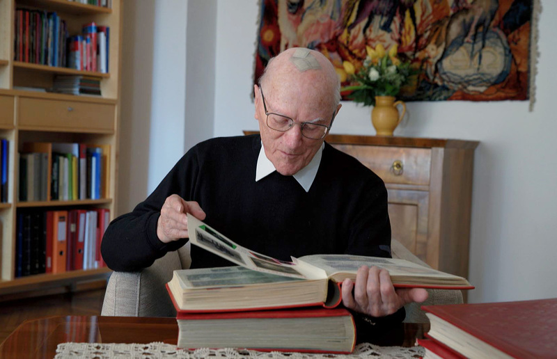 ORF 2 sendet am Abend des Ostersonntag  um 19.52 Uhr die Feierabend-Ausgabe 'Das Geheimnis des Hundertjährigen' mit Leopold Städtler