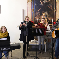 Die Feier wurde von der vierköpfigen Musikgruppe schwungvoll umrahmt.