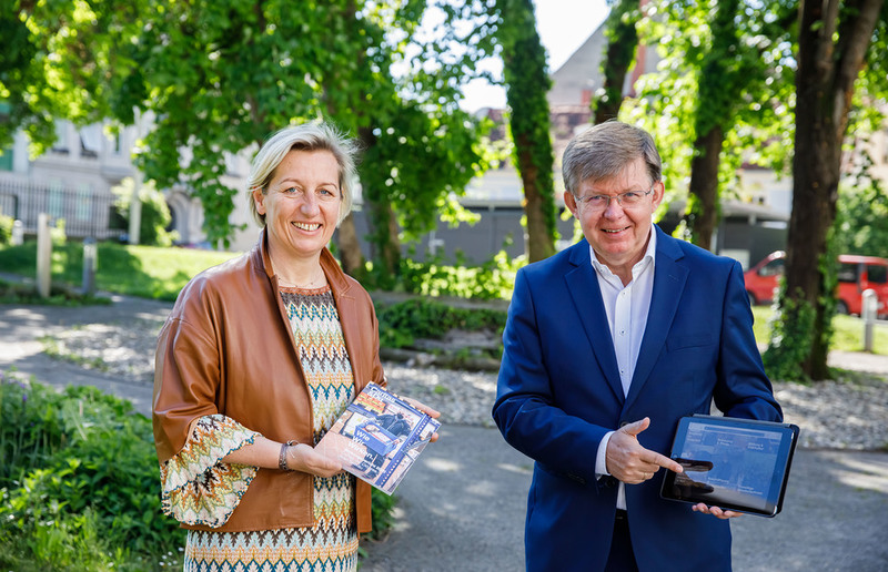 SONNTAGSBLATT Kuratoriumsvorsitzende Kristina Edlinger-Ploder und Caritasdirektor Herbert Beiglböck präsentieren den Caritas-Jahresbericht 2020