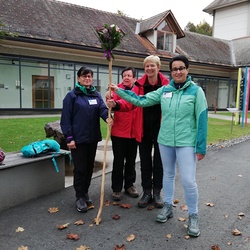 Das Wegbegleiterinnen-Team rund um Magret Wieder ...
