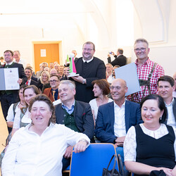 Gerd Neuhold, Sonntagsblatt