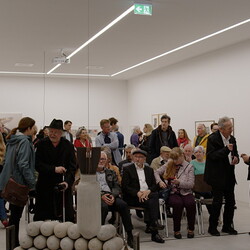 Er?ffnung des Spiegelgitterhauses Gleisdorf (Sammlung Wolf) durch B?rgermeister Christoph Stark, Landeshauptmann Christopher Drexler und Di?zesanbischof Wilhelm Krautwaschl.Laudatio: Walter Pr?gger,Einf?hrung in die Ausstellung 'WENDEZEITEN/ZEITENW