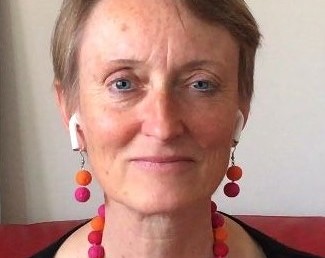 Rosa Hojas, Krankenhaus- und Pflegeheim-Seelsorgerin