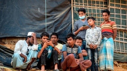 „Wir müssen lernen zu teilen, um gemeinsam zu wachsen. Dabei dürfen wir niemanden außen vor lassen“, betont Papst Franziskus.