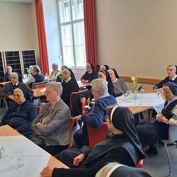 Beisammensein und Austausch bei den Grazer Ursulinen