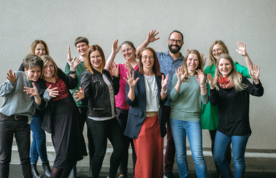 Sympathischer Auftritt: Das Team der Gehörlosenambulanz bei den Barmherzigen Brüdern in Graz.