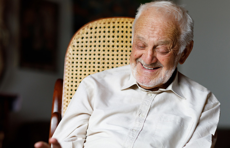 SONNTAGSBLATT, Gerd Neuhold Der Priester und Religionspädagoge Albert Höfer ist am 10. Februar in Graz verstorben.