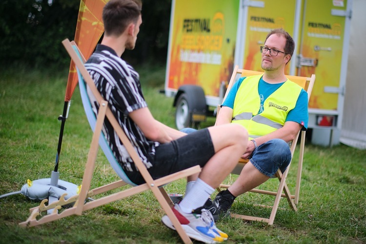 Seelsorge am Festival / Erzdiözese Wien/Florian Feuchtner Florian Baumgartner, Projektleiter der Festivalseelsorge Österreich, kam aus Oberösterreich, um für die Festivalbesucher:innen da zu sein.