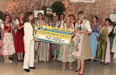 Die Spende des Lions Damenclub wird vom BeGS für Projekte zur Frauenförderung eingesetzt.