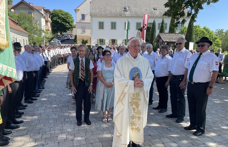 70er von Erzbischof Franz Lackner / Katholische Kirche Seiermark Erzbischof Franz Lackner feierte seinen 70er in seiner Heimatgemeinde St. Anna am Aigen.