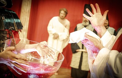 Seit 50 Jahren setzen Pfarre und Schauspielgruppe Feldkirchen bei Graz zur Ehre Gottes auf Glaubensverkündigung in Form eines Passionsspiels.