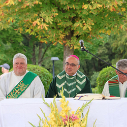 Festmesse beim Familienzeltfest der Lebenswelten Steiermark bei den Barmherzigen Brüdern mit Bischof Wilhelm Krautwaschl