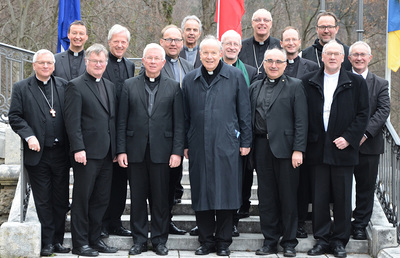 Die Frühjahresvollversammlung wurde in Reichenau an der Rax in Räumen der Militärdiözese von 18. bis 21. März abgehalten.