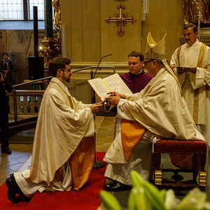 Übergabe der Ordensregel