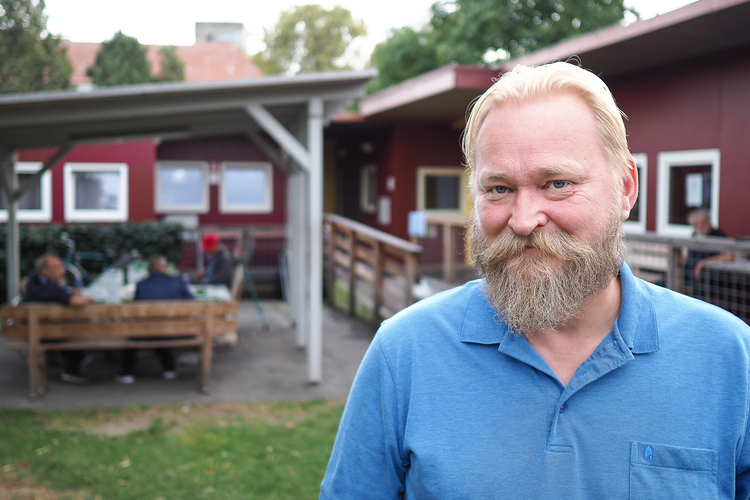 Caritas Im Ressidorf werden freiwillige Mitarbeiter:innen fix ins Team eingebunden, erzählt Bernhard Rauch.