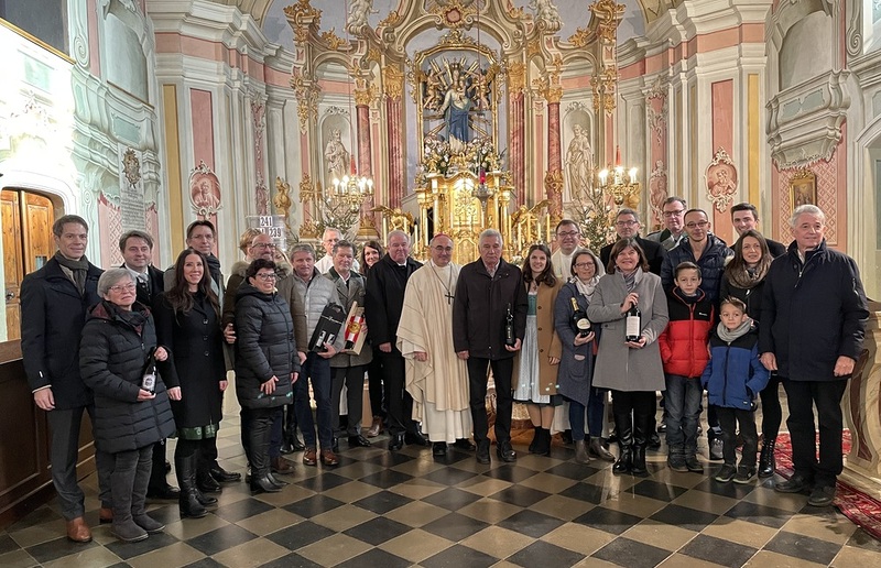Diözesanbischof Wilhelm Krautwaschl feierte die Johannensweinsegnung in der Marienwallfahrtskirche Frauenberg.