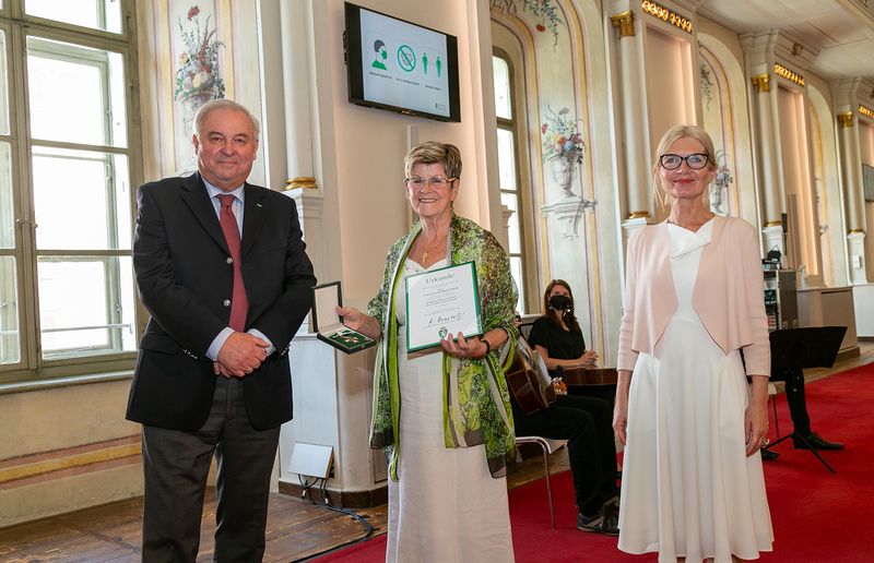 Edeltraud Schröttner mit Landeshauptmann Hermann Schützenhöfer und Landtagspräsidentin Gabriele Kolar
