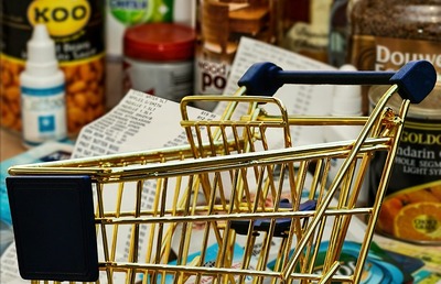 Wenn das 'normale' Einkaufen im Supermarkt schwierig wird, hilft der Sozial-Vital-Markt in Schladming aus.